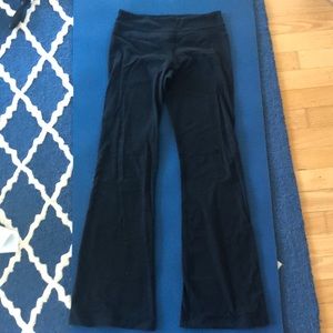 Lululemon groove pant black size 6